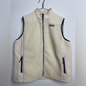 Vineyard Vines white Sherpa vest XL